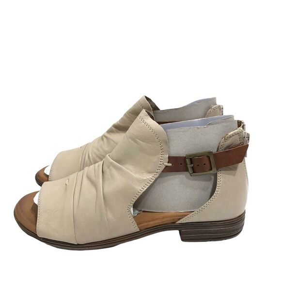 Miz Mooz Dipper Leather Flat Sandals Buckle Womens 36 US 5.5 - 6 NEW - Picture 3 of 6